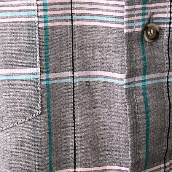 Weekends Only Plaid Pink Grey Long Sleeve Button Up Flat Hem Shirt Medium - Picture 9 of 10